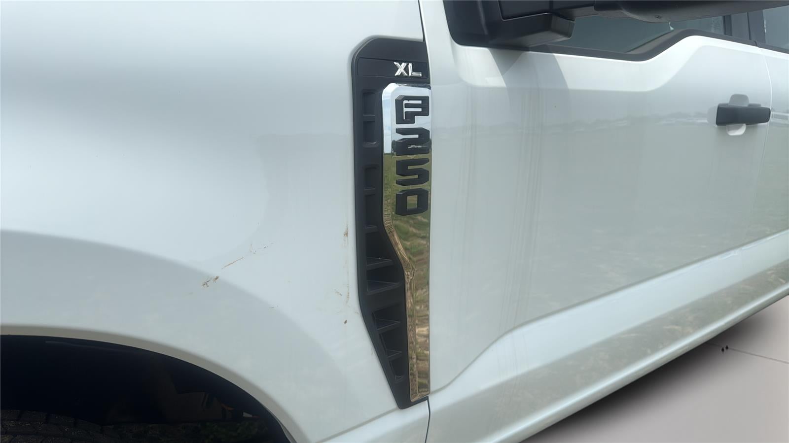 2026 Ford Super Duty F-250 9' READING CLASSISC II, C260 PKG, CLASS V HITCH