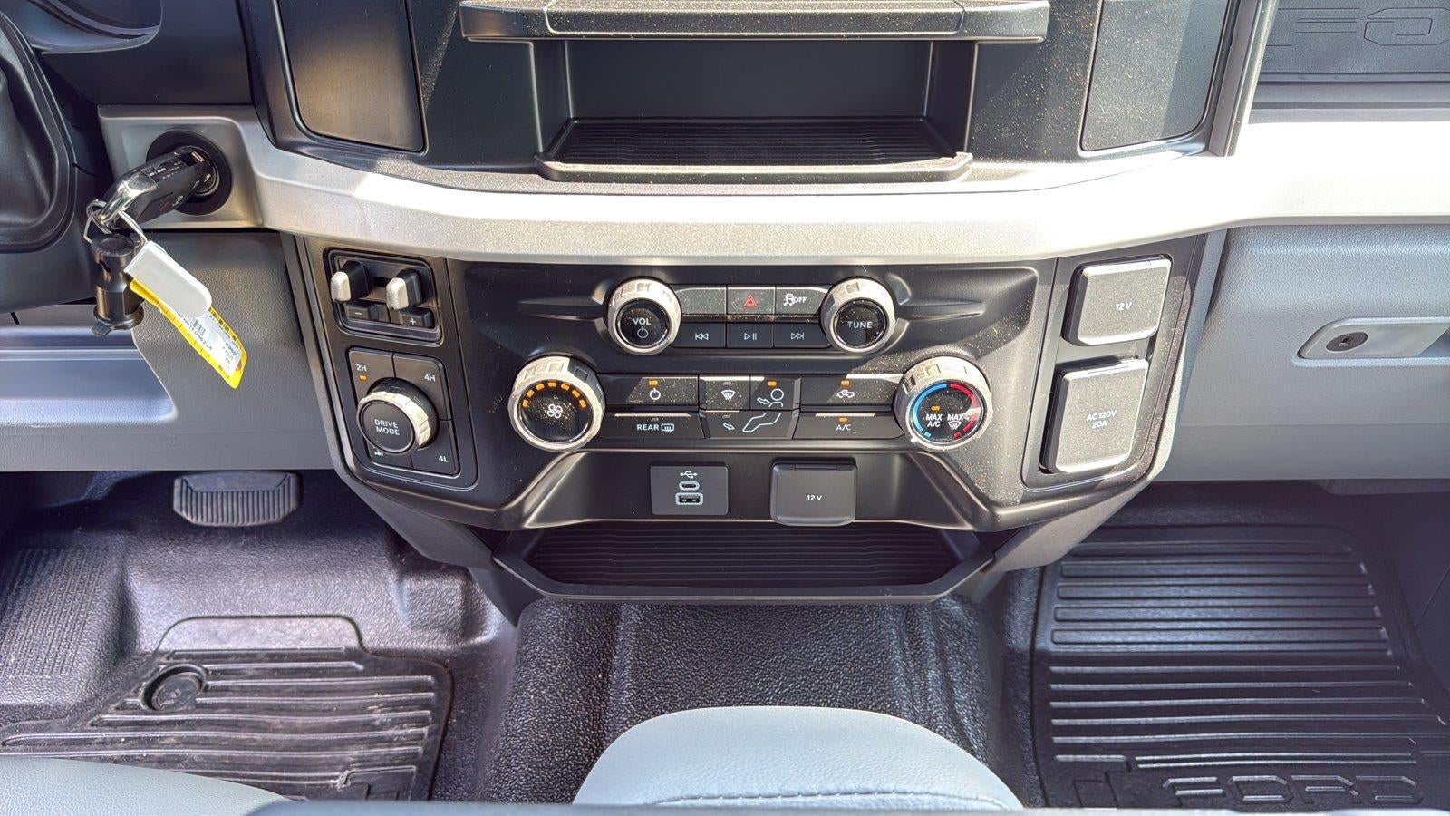 2026 Ford Super Duty F-350 SRW 9' KNAPHEIDE SERVICE BODY, CLASS V HITCH, SPRAY IN LINER, REMOTE LOCKS