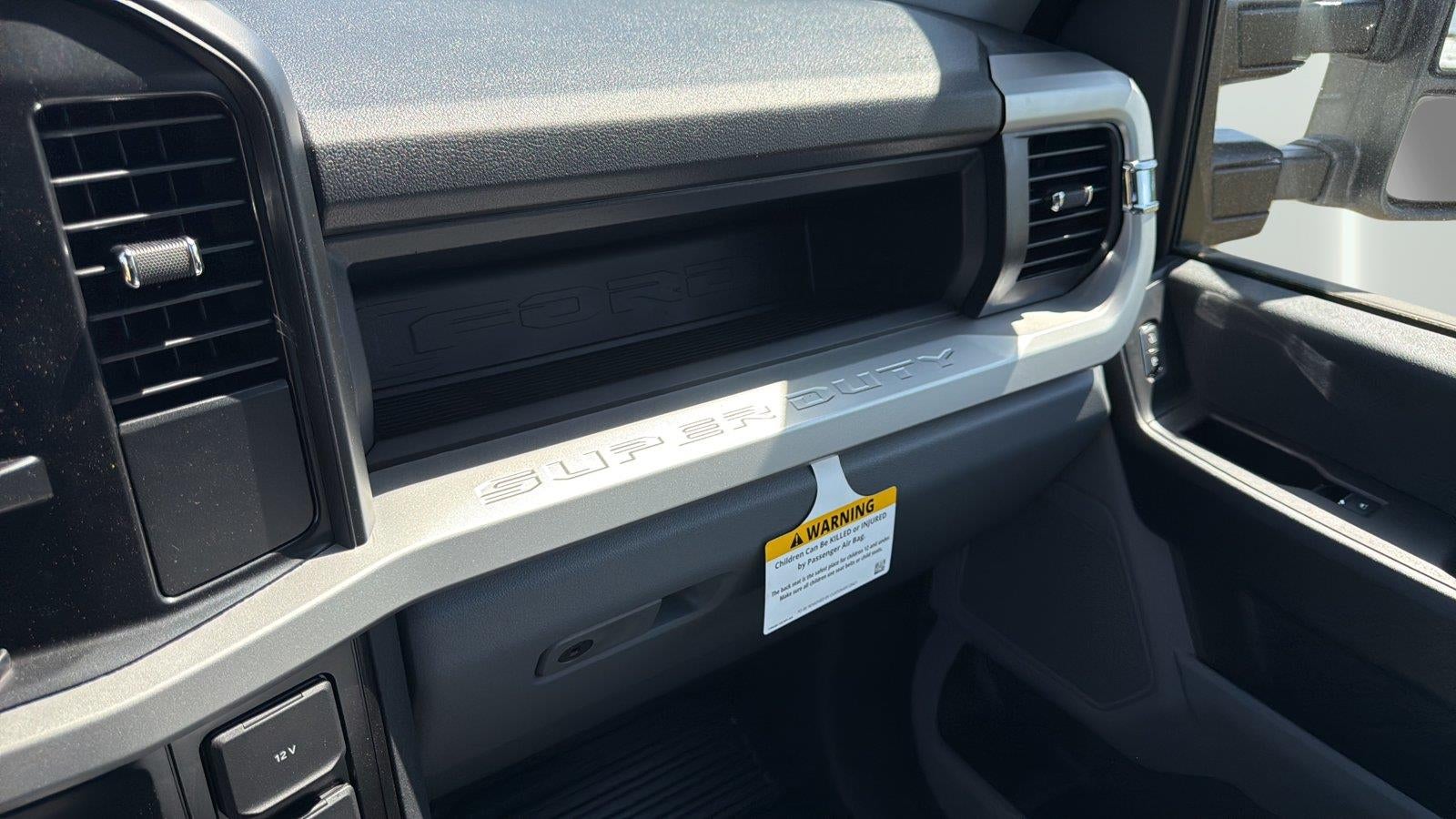 2026 Ford Super Duty F-350 SRW 9' KNAPHEIDE SERVICE BODY, CLASS V HITCH, SPRAY IN LINER, REMOTE LOCKS
