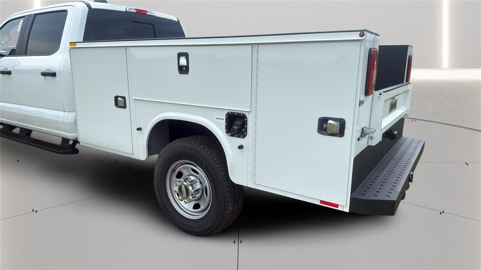 2026 Ford Super Duty F-350 SRW 9' KNAPHEIDE SERIVE BODY, REMOTE LOCKS, SPRAY IN LINER, CLASS V HITCH