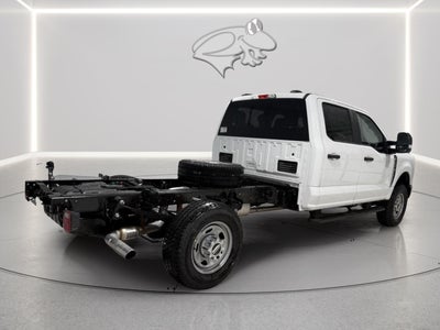 2026 Ford Super Duty F-350 SRW XL CHASSIS ONLY