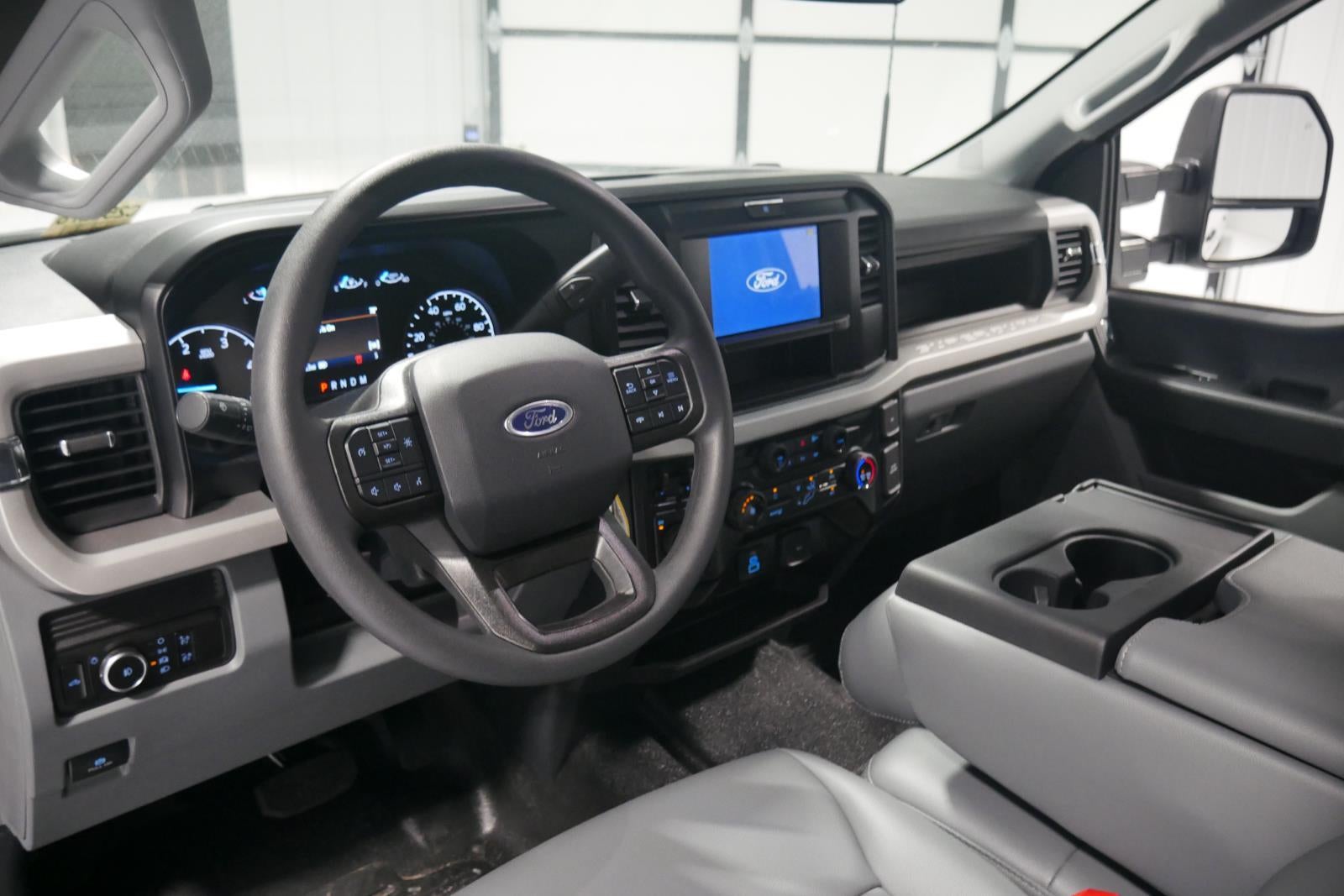 2025 Ford Super Duty F-350 XL