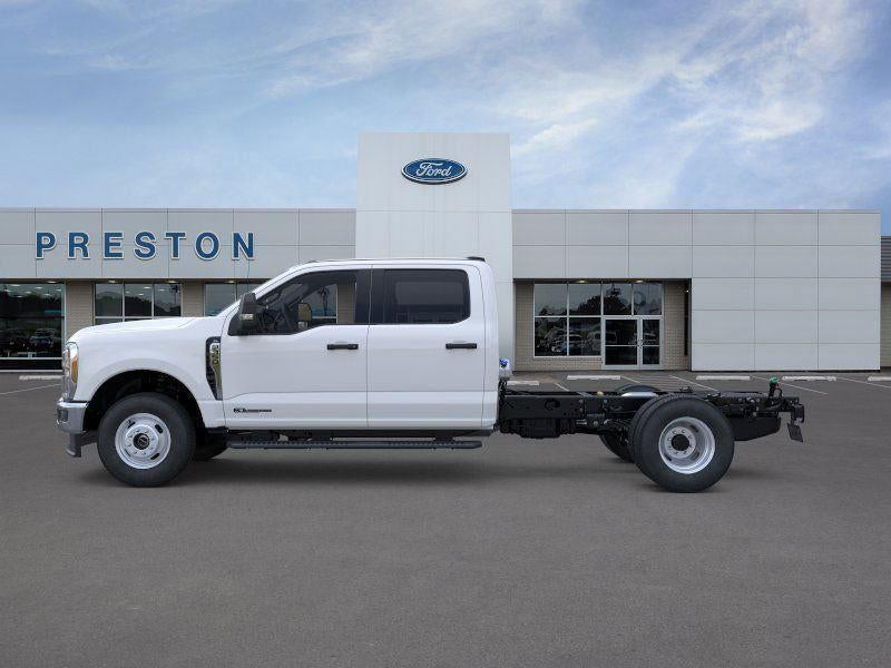 2025 Ford Super Duty F-350 DRW XL