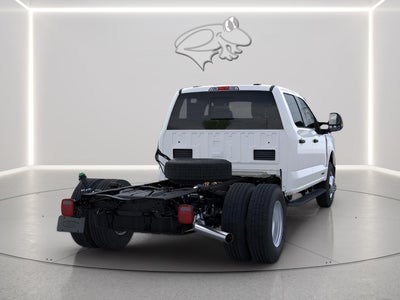 2026 Ford Super Duty F-350 DRW Lariat CHASSIS ONLY