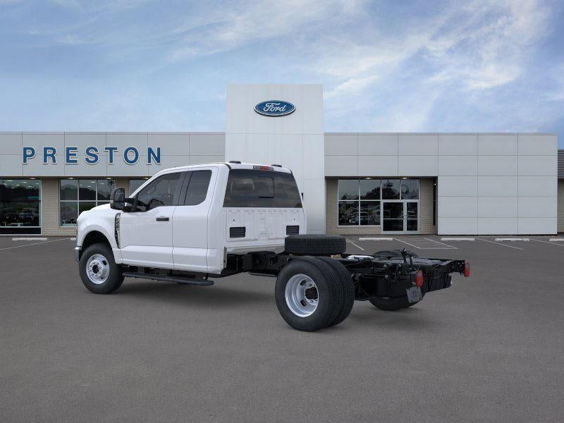 2026 Ford Super Duty F-350 DRW XL