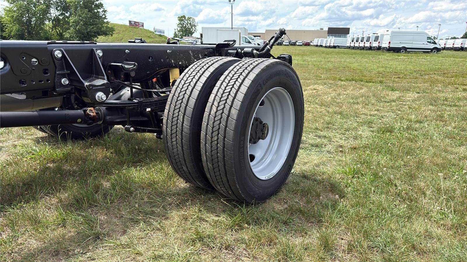 2026 Ford Super Duty F-450 DRW XL CHASSIS ONLY