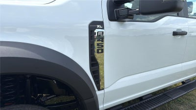 2026 Ford Super Duty F-450 DRW XL CHASSIS ONLY