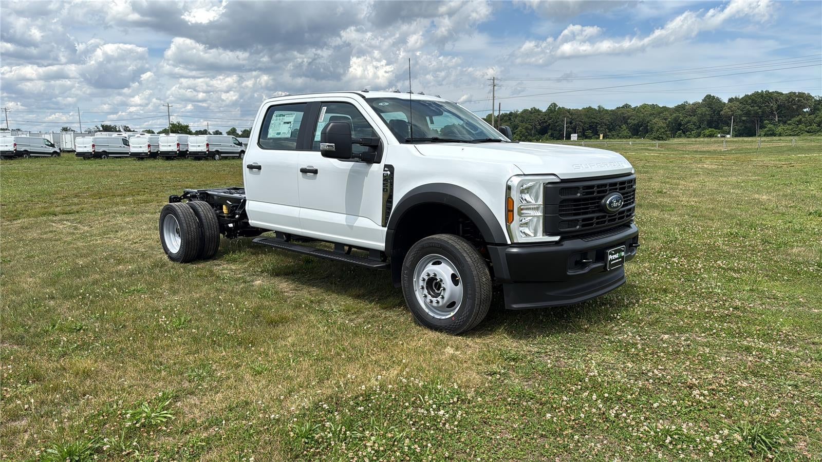2026 Ford Super Duty F-450 DRW XL CHASSIS ONLY