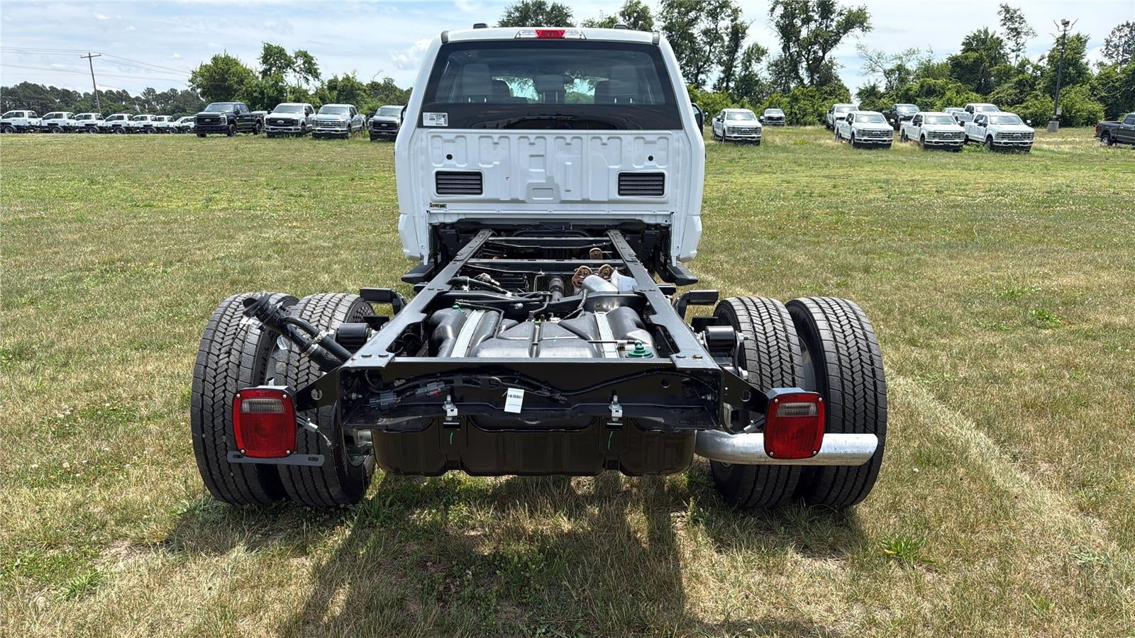 2026 Ford Super Duty F-450 DRW XL CHASSIS ONLY