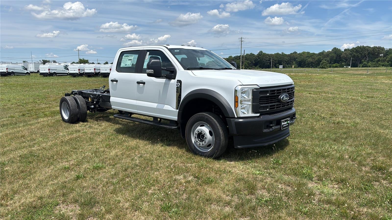 2026 Ford Super Duty F-450 DRW XL CHASSIS ONLY