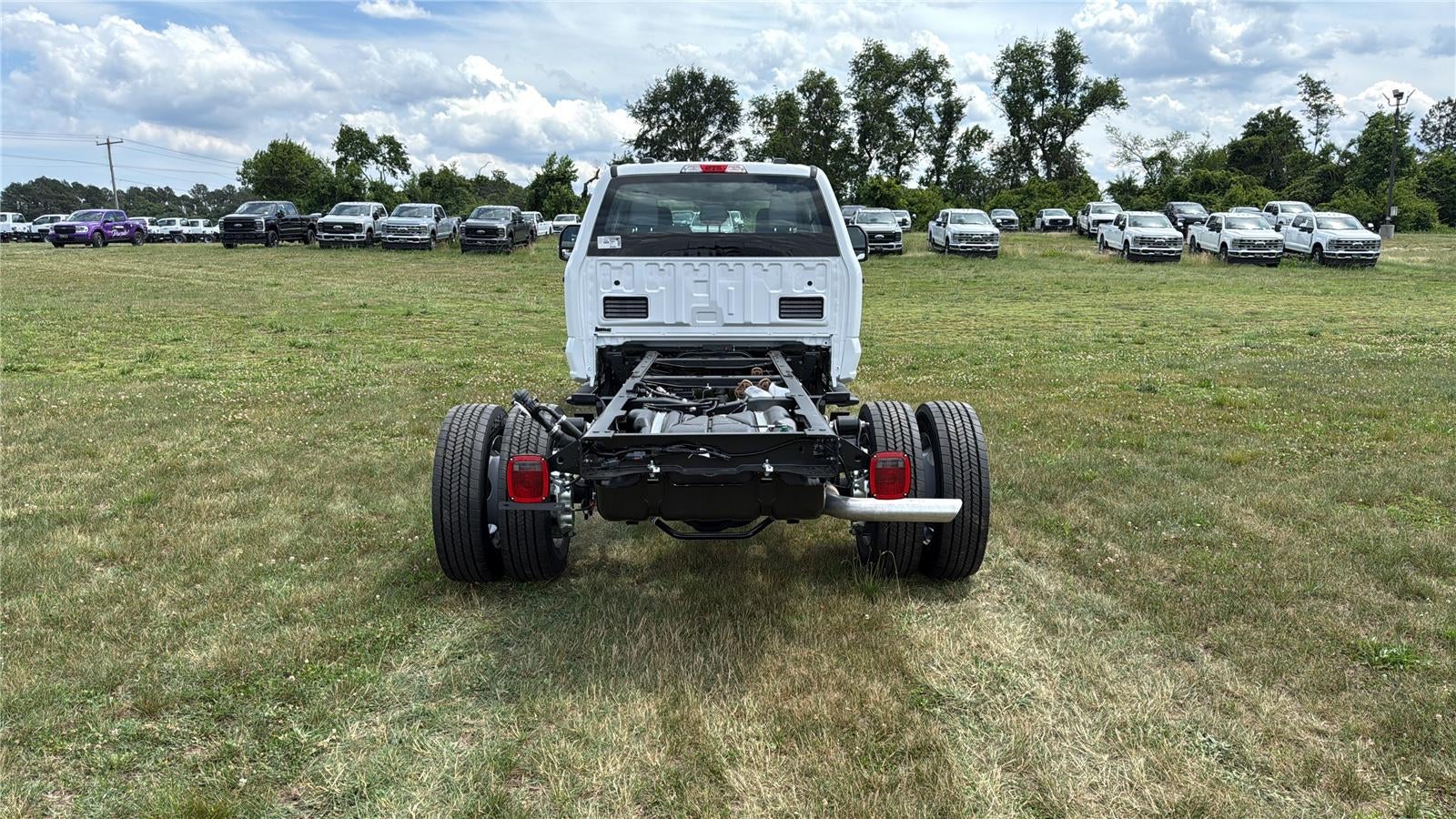 2026 Ford Super Duty F-450 DRW XL CHASSIS ONLY