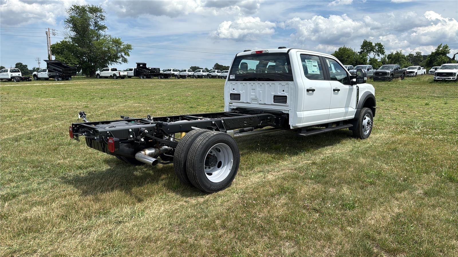 2026 Ford Super Duty F-450 DRW XL CHASSIS ONLY