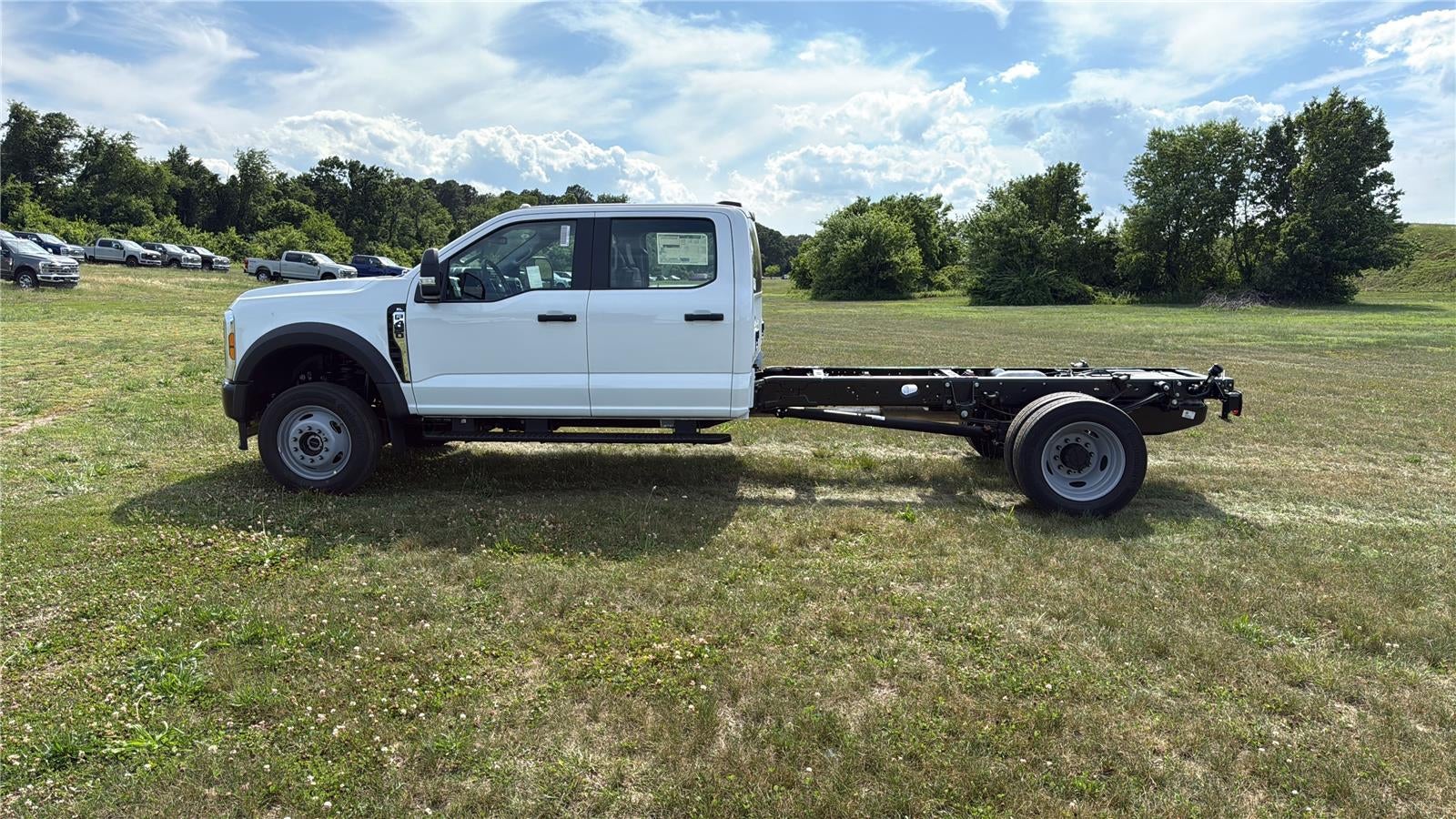 2026 Ford Super Duty F-450 DRW XL CHASSIS ONLY