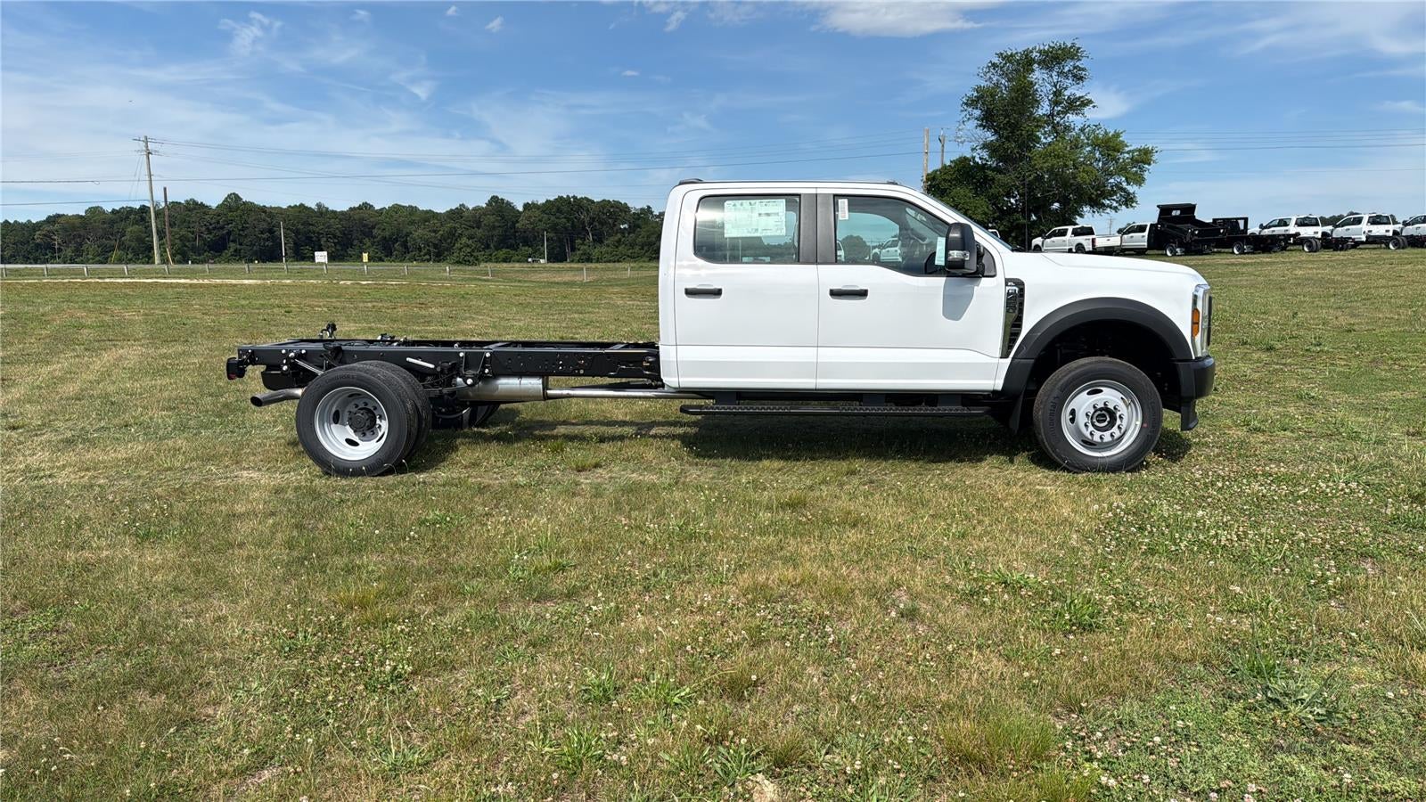 2026 Ford Super Duty F-450 DRW XL CHASSIS ONLY
