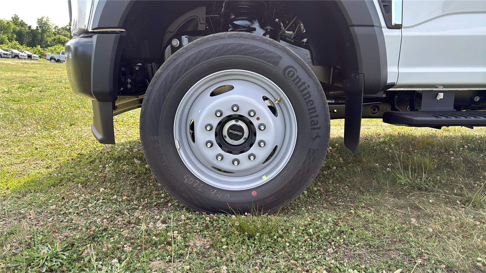 2026 Ford Super Duty F-450 DRW XL CHASSIS ONLY
