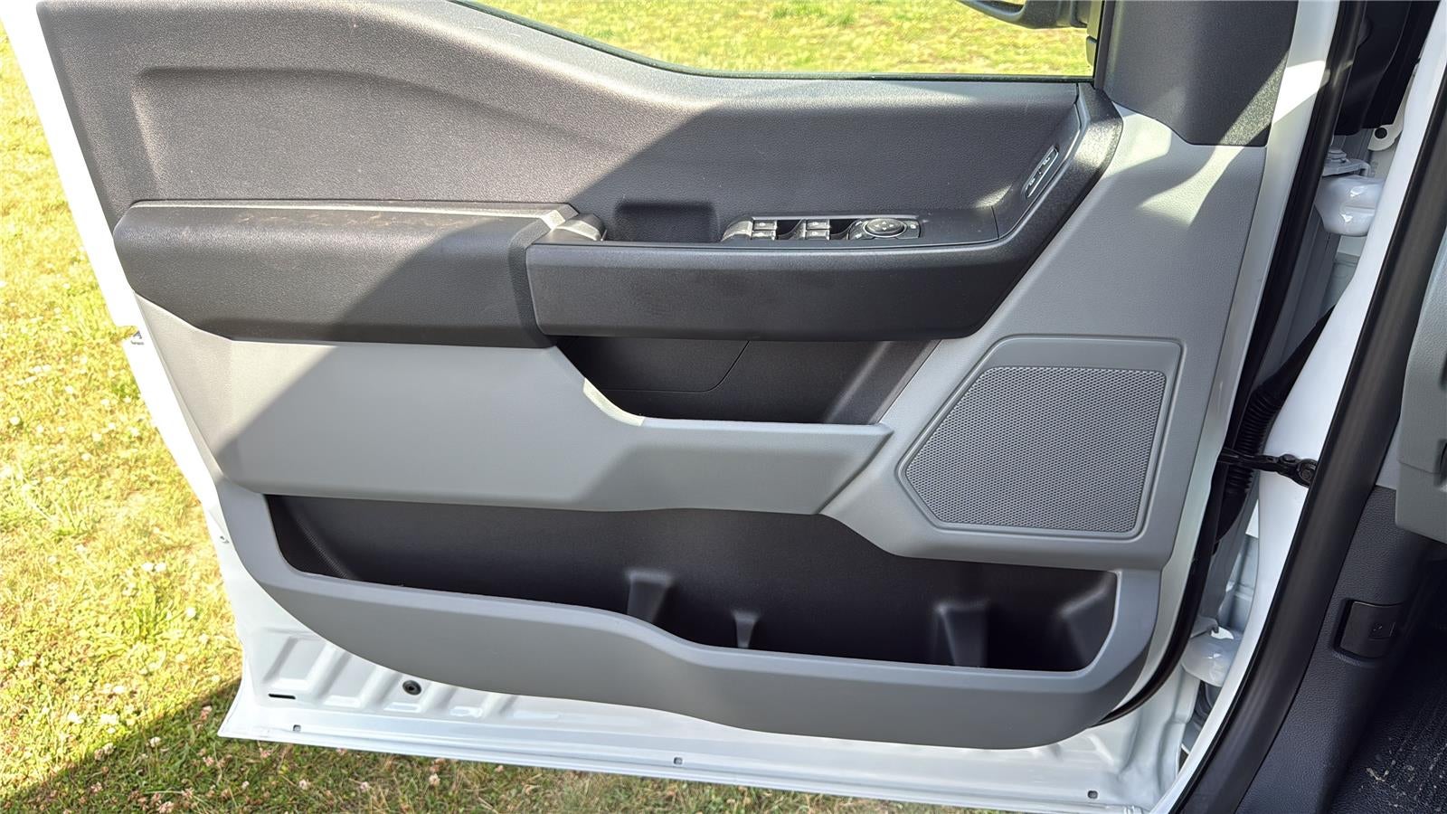 2026 Ford Super Duty F-450 DRW XL CHASSIS ONLY