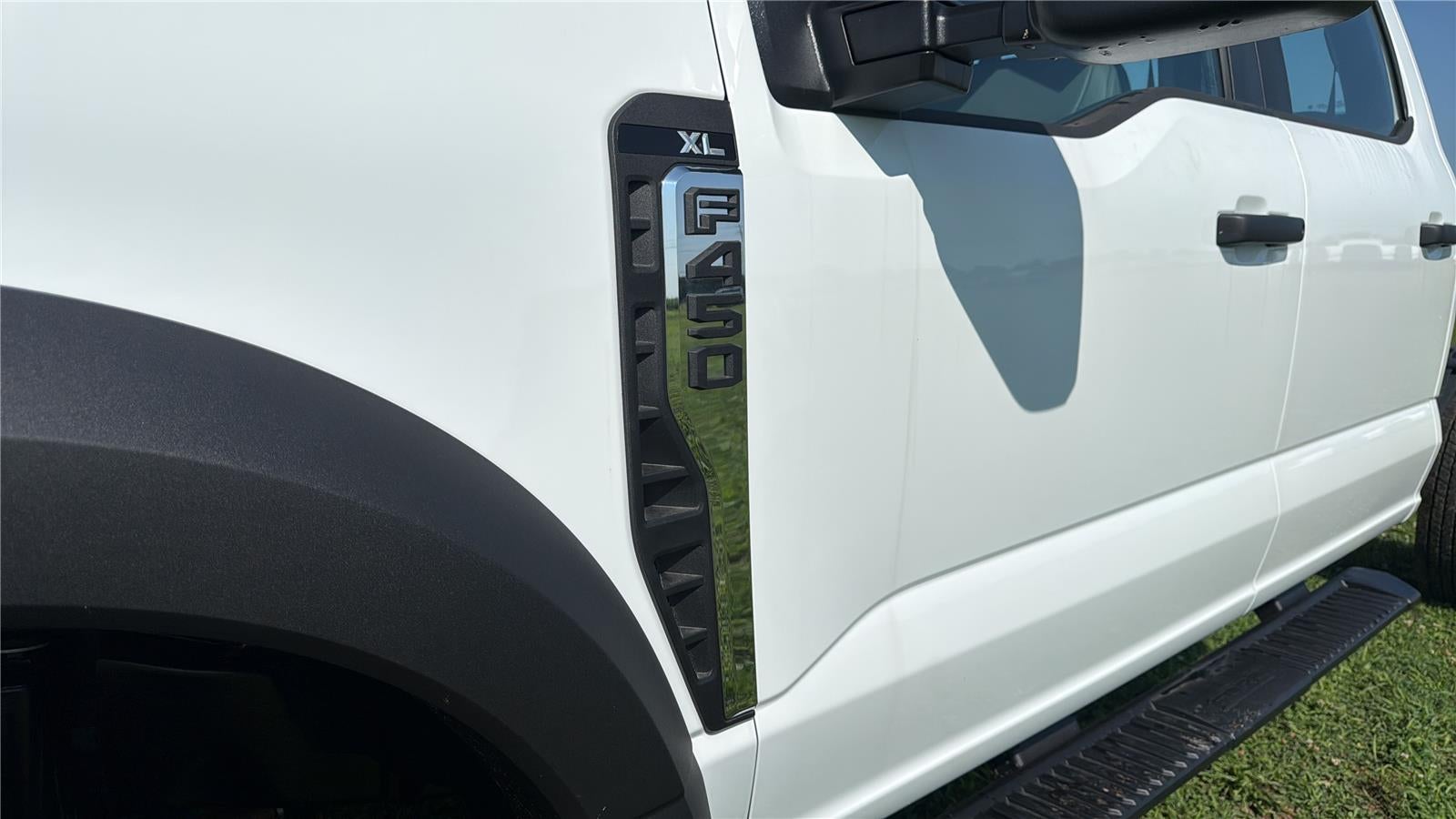 2026 Ford Super Duty F-450 DRW XL CHASSIS ONLY