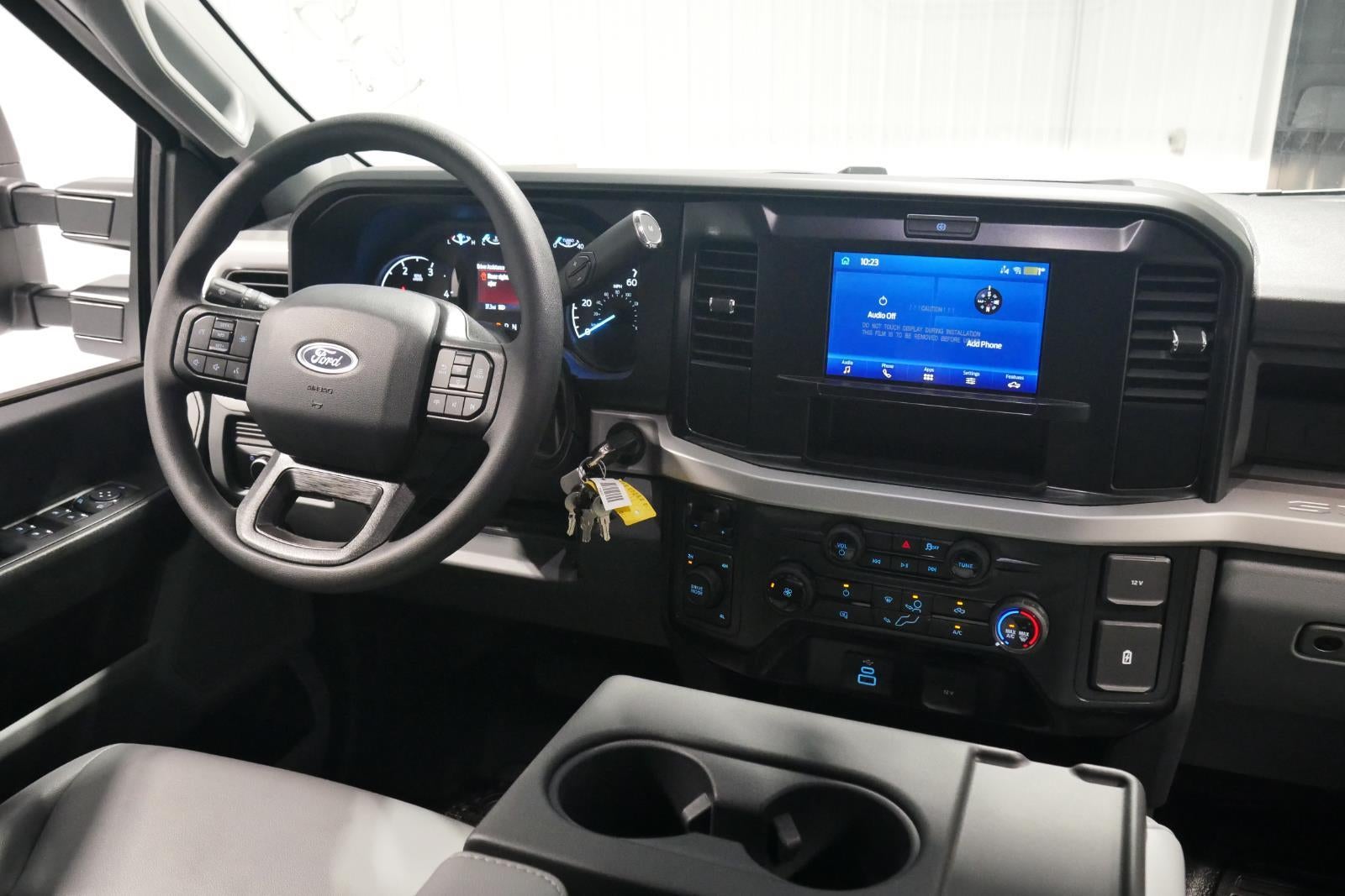 2025 Ford Super Duty F-450 DRW 9' DYNAPRO W/ BUYERS L-PAK