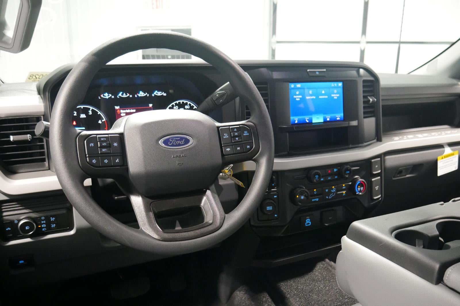 2026 Ford Super Duty F-450 DRW XL