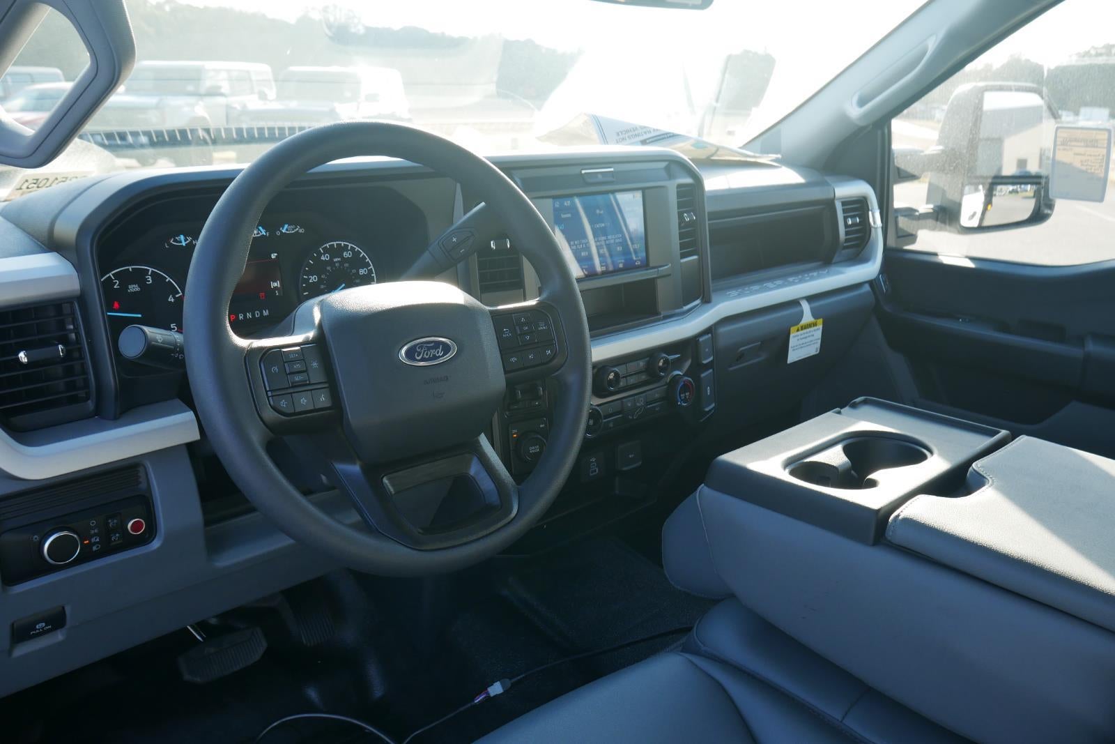 2025 Ford Super Duty F-450 DRW XL