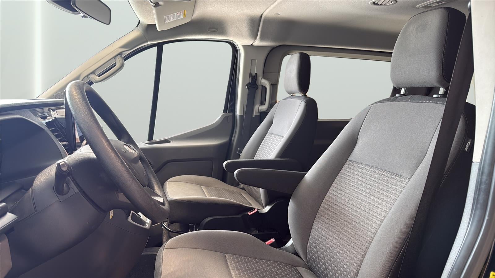 2023 Ford Transit 350 XLT