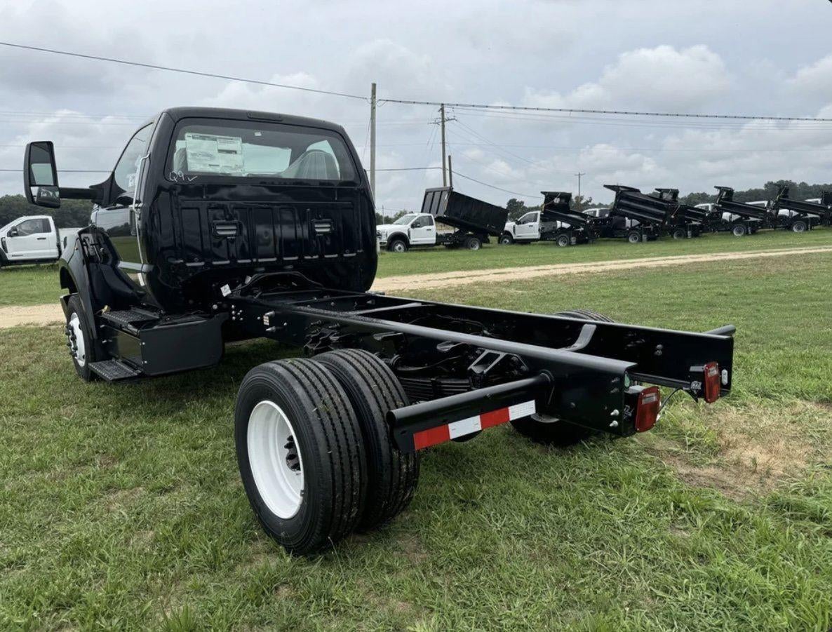 2025 Ford F-650 Straight Frame Gas F-650 SD Gas Straight Frame