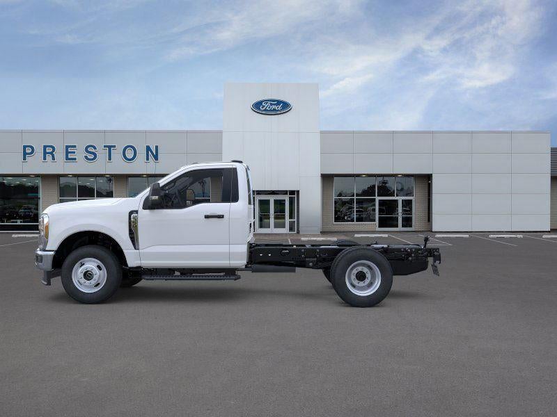 2025 Ford Super Duty F-350 DRW XL
