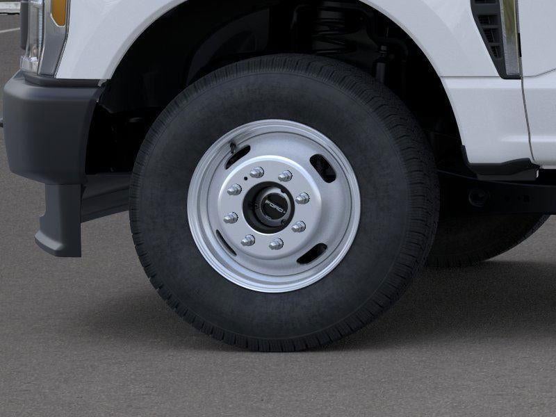 2026 Ford Super Duty F-350 DRW XL CHASSIS ONLY