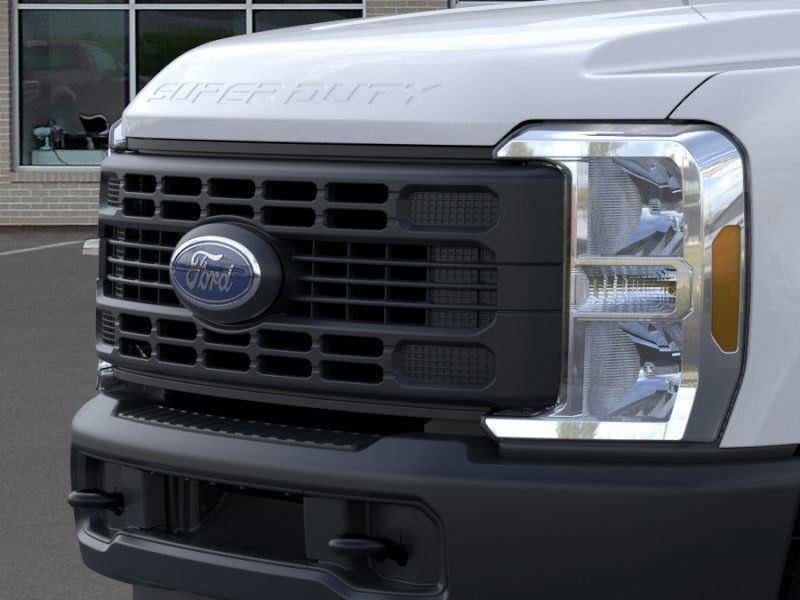2026 Ford Super Duty F-350 DRW XL CHASSIS ONLY