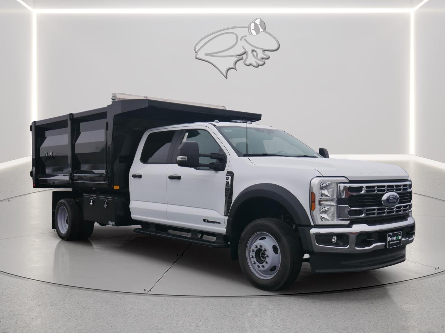 2026 Ford Super Duty F-550 DRW 12' RUGBY HEAVY DUTY LANDSCAPER, MAUNAL TARP, 48'" BARN DOORS, COMBO HITCH