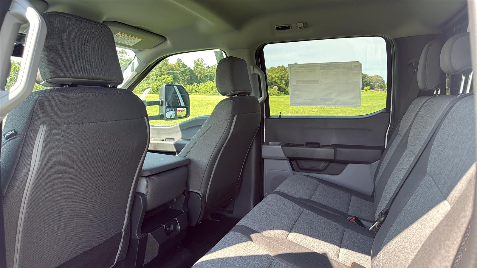 2026 Ford Super Duty F-550 DRW 12' DYNAPRO LANDSCAPE DUMP, FULL CAB SHIELD, MANUAL TARP, COMBO HITCJ, 48" UNDERBODY TOOLBOX