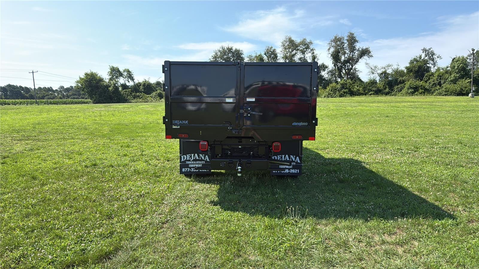 2026 Ford Super Duty F-550 DRW 12' DYNAPRO LANDSCAPE DUMP, FULL CAB SHIELD, MANUAL TARP, COMBO HITCJ, 48" UNDERBODY TOOLBOX