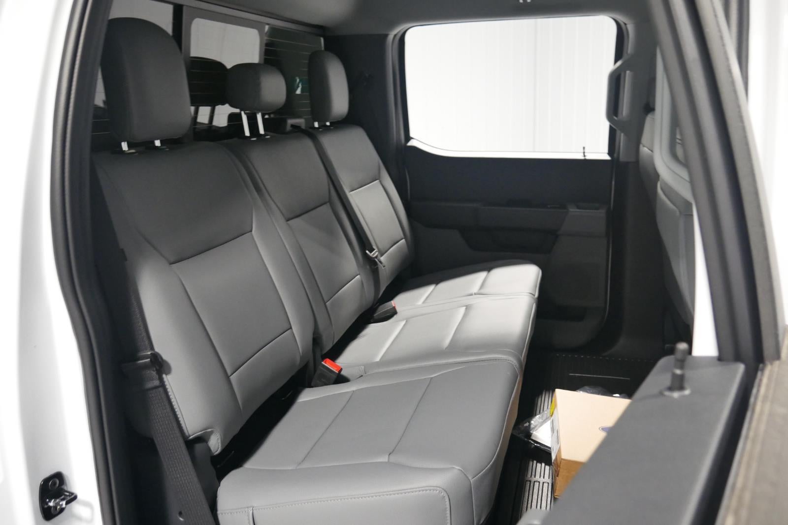 2026 Ford Super Duty F-550 DRW XL