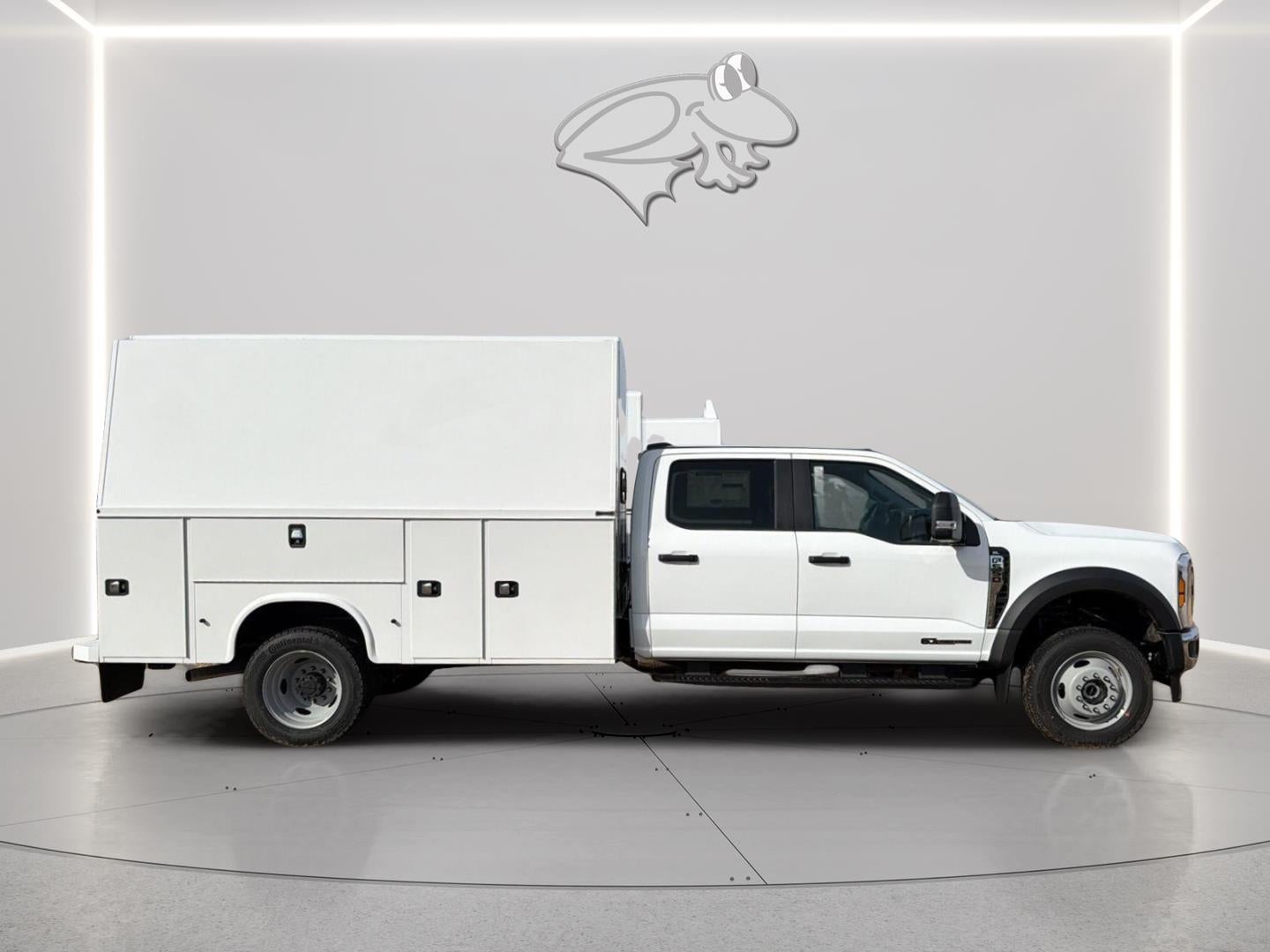 2026 Ford Super Duty F-550 DRW XL