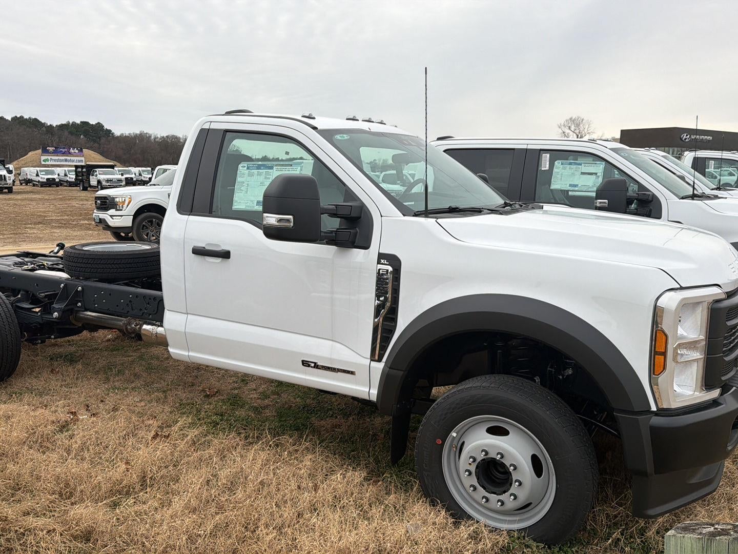 2025 Ford Super Duty F-550 DRW XL