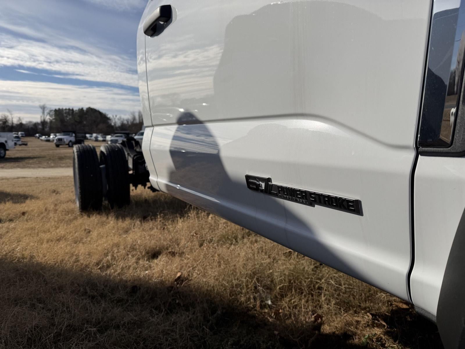 2025 Ford Super Duty F-550 DRW XL