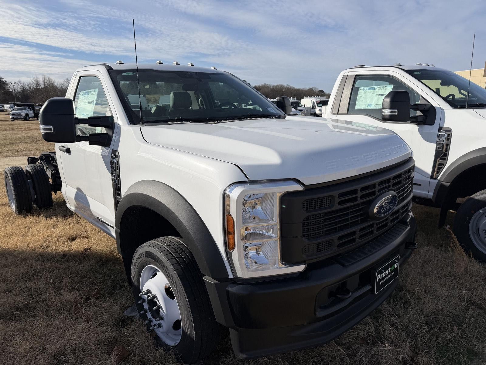 2025 Ford Super Duty F-550 DRW XL