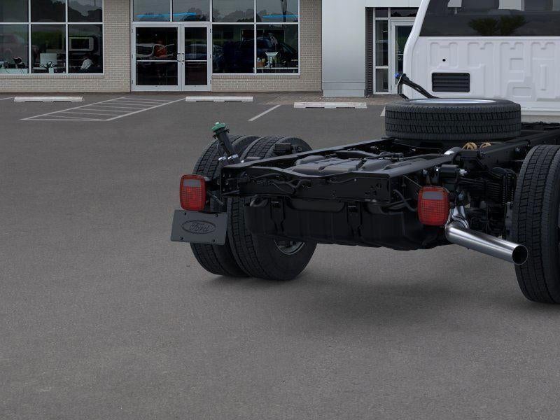 2025 Ford Super Duty F-550 DRW XL