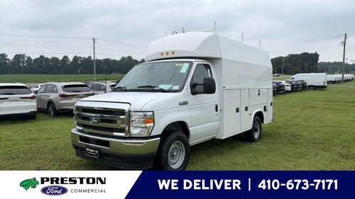 2027 Ford E-Series Cutaway 10' KNAPHEIDE KUV KIGH ROOF ENCLOSED SERVICE BODY, MASTER LOCK SYSTEM, CLASS V HITCH, 3 BOW LADDER RACK