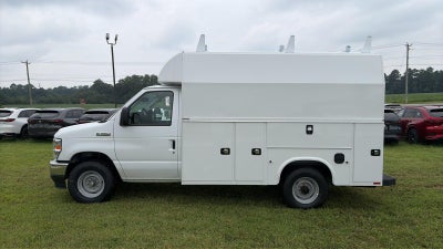 2027 Ford E-Series Cutaway 10' KNAPHEIDE KUV KIGH ROOF ENCLOSED SERVICE BODY, MASTER LOCK SYSTEM, CLASS V HITCH, 3 BOW LADDER RACK