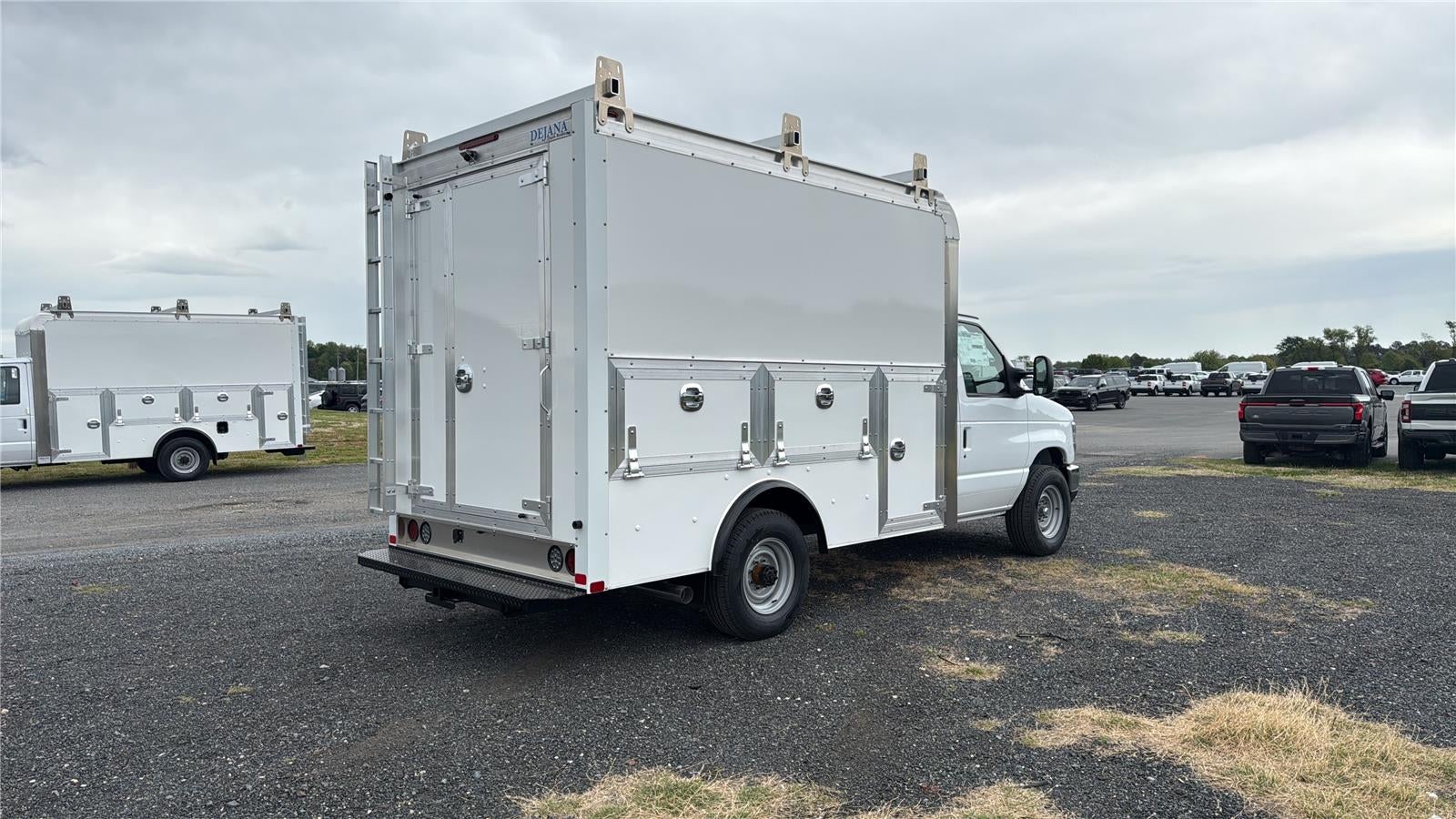 2027 Ford E-Series Cutaway E-350 SRW