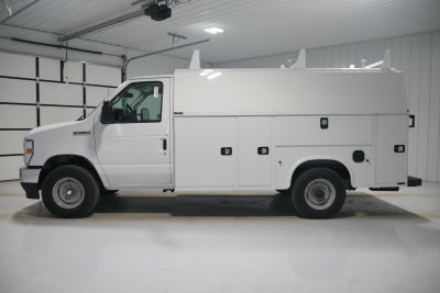 2026 Ford E-Series Cutaway E-350 10FT KNAPHEIDE KUV ENCLOSED SERVICE BODY, MASTER LOCK SYSTEM CLASS V HITCH 3 BOW LADDER RACK