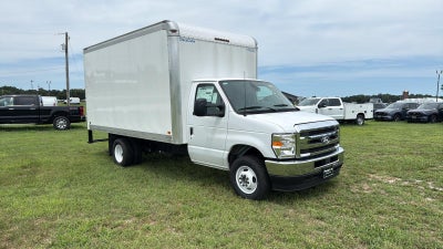 2027 Ford E-Series Cutaway Base