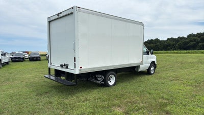 2027 Ford E-Series Cutaway Base