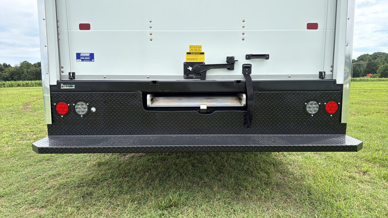2027 Ford E-Series Cutaway Base