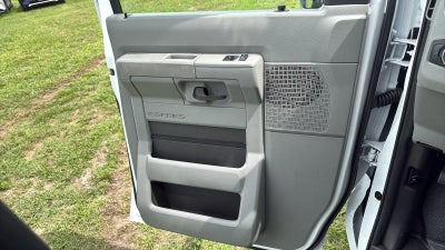2027 Ford E-Series Cutaway Base