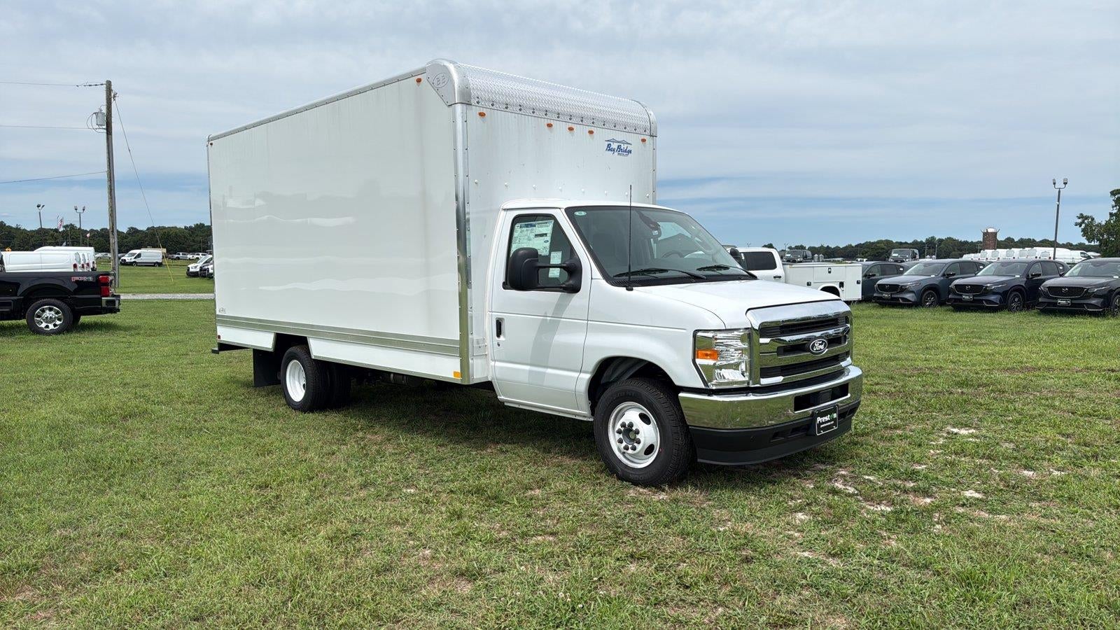 2027 Ford E-Series Cutaway Base