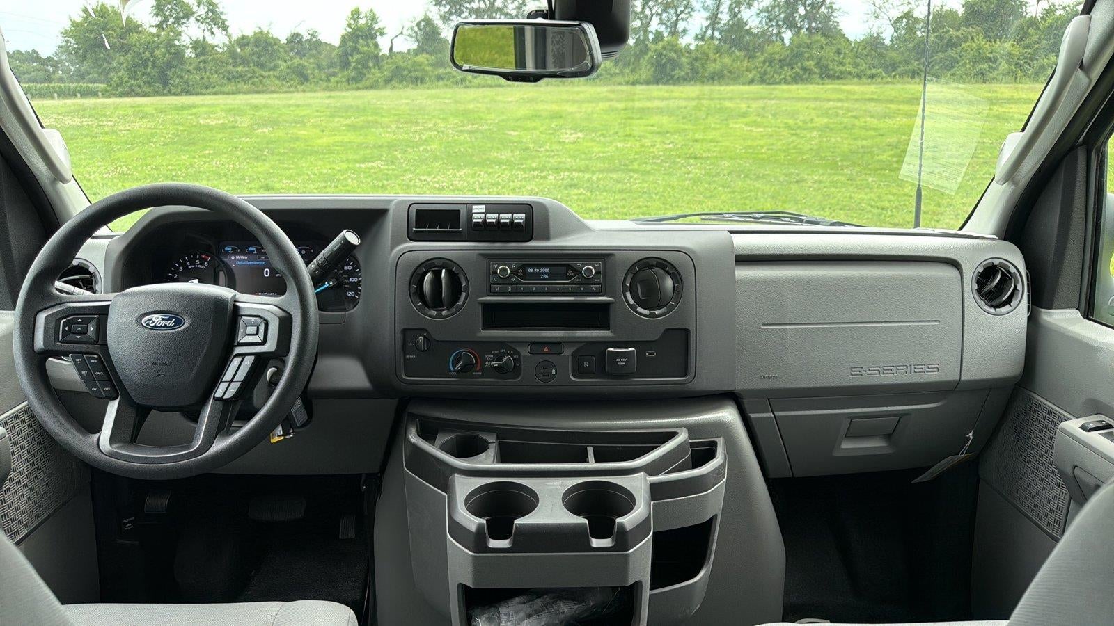 2026 Ford E-Series Cutaway 12' KNAPHEIDE SRW KUV BODY