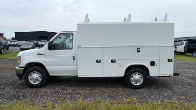 2027 Ford E-Series Cutaway 10' KNAPHEIDE KUV MID ROOF ENCLOSED SERVICE BODY, CLASS V HITCH, 3 BOW LADDER RACKS, MASTER LOCK SYSTEM