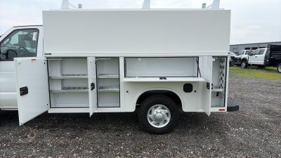 2027 Ford E-Series Cutaway 10' KNAPHEIDE KUV MID ROOF ENCLOSED SERVICE BODY, CLASS V HITCH, 3 BOW LADDER RACKS, MASTER LOCK SYSTEM